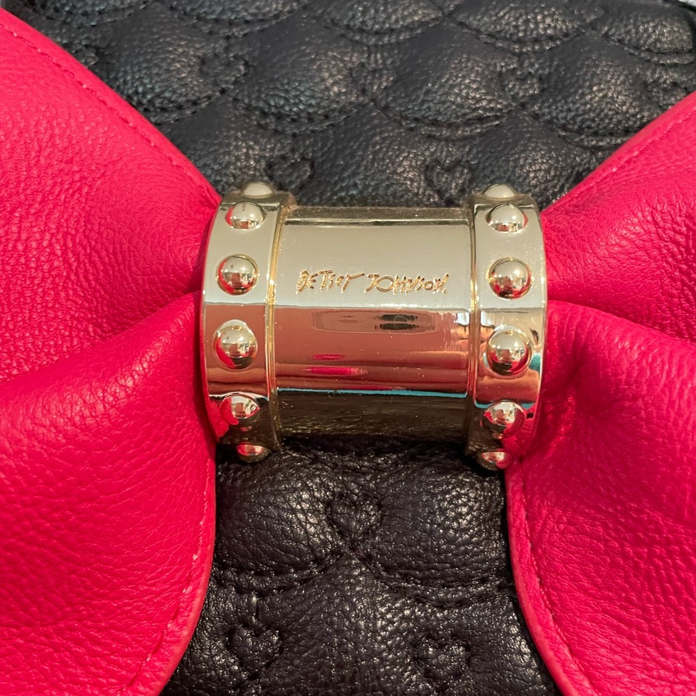 Betsey Johnson Black and Red Bow Satchel - Picture 3 of 6